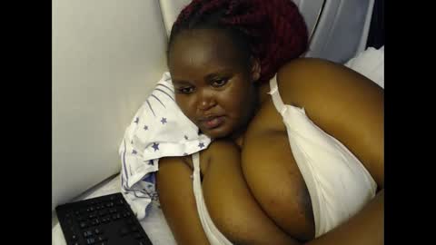 lunabloom01 online show from 15, 1, 2026