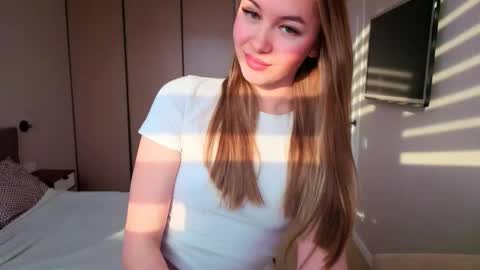 lunacurlys online show from 5, 3, 2026