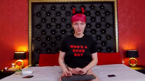 Luna Devil online show from 12, 2, 2026