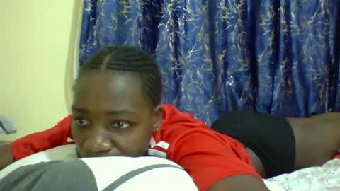 lunah_kitty online show from 10, 4, 2026