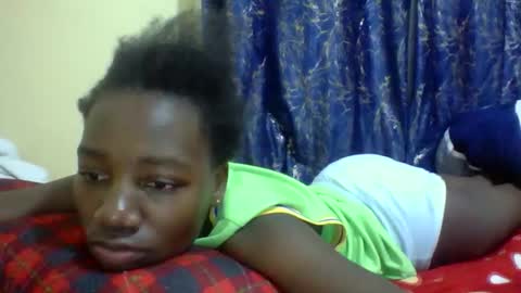 lunah_kitty online show from 23, 4, 2026