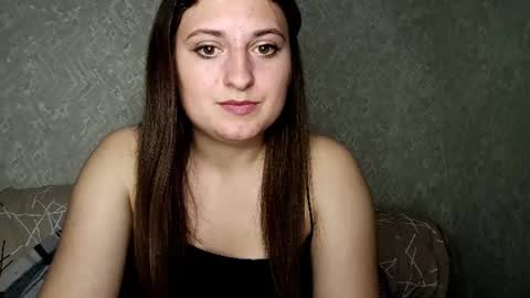 Snapshot of lunalili_1900 chatting on 17, 6, 2026 Layla online show from 17, 6, 2026