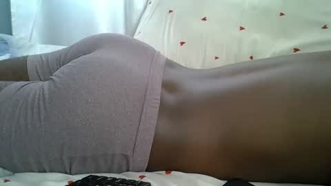 Snapshot of lunalove22_ chatting on 6, 2, 2026 lunalove22_ online show from 6, 2, 2026