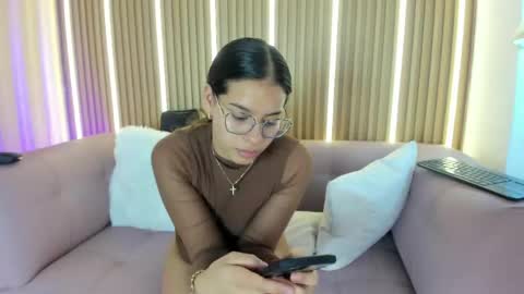 Snapshot of lunamillers_ chatting on 3, 6, 2026 lunamillers_ online show from 3, 6, 2026