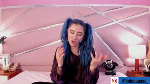 Luna Page online show from 6, 2, 2025