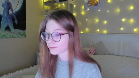 Snapshot of lunar_sofia chatting on 12, 1, 2025 Sofia online show from 12, 1, 2025