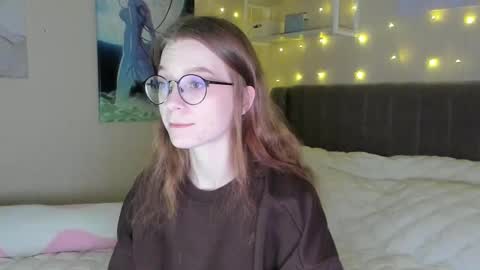 Snapshot of lunar_sofia chatting on 7, 3, 2025 Sofia online show from 7, 3, 2025