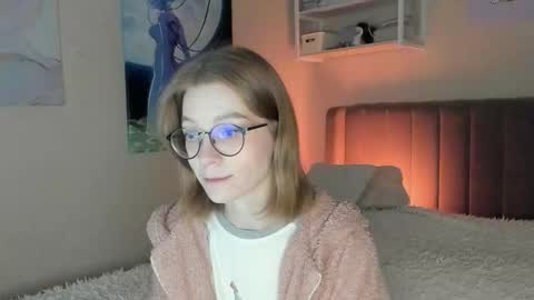 Snapshot of lunar_sofia chatting on 18, 9, 2025 Sofia online show from 18, 9, 2025