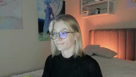 Snapshot of lunar_sofia chatting on 26, 9, 2025 Sofia online show from 26, 9, 2025