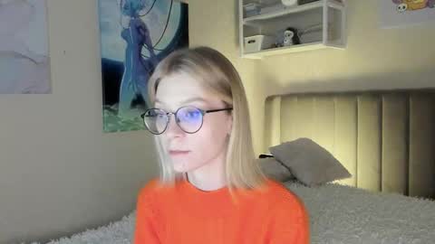 Snapshot of lunar_sofia chatting on 11, 10, 2025 Sofia online show from 11, 10, 2025