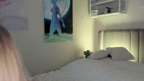 Snapshot of lunar_sofia chatting on 14, 10, 2025 Sofia online show from 14, 10, 2025