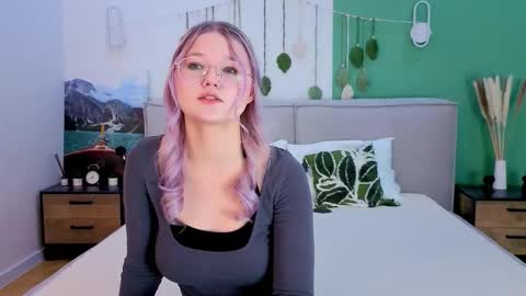 lunariafox online show from 11, 3, 2026