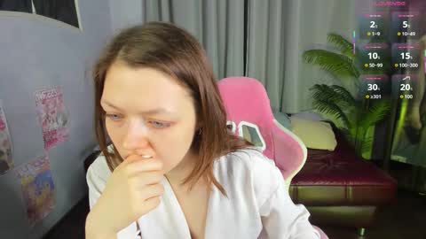 Snapshot of lunarlily7 chatting on 21, 9, 2025 Lily online show from 21, 9, 2025