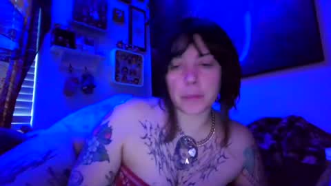 lunarqueen420 online show from 1, 7, 2026