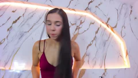 lunataylor_ online show from 16, 12, 2025