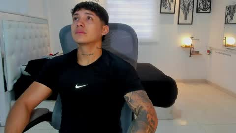 Lunay online show from 6, 4, 2026