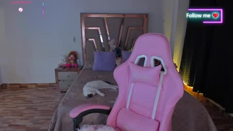 LUNA ROSE online show from 1, 4, 2026