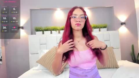 Snapshot of lunnablake chatting on 12, 10, 2025 L U N N A online show from 12, 10, 2025