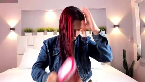 Snapshot of lunnablake chatting on 1, 2, 2026 L U N N A online show from 1, 2, 2026