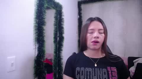 Snapshot of lunnadoll chatting on 3, 1, 2025 Katty what ever do you want on my pv is for extra tokens minimi 250 tks ty u for understand online show from 3, 1, 2025