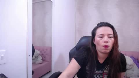 Snapshot of lunnadoll chatting on 11, 3, 2025 Katty what ever do you want on my pv is for extra tokens minimi 250 tks ty u for understand online show from 11, 3, 2025