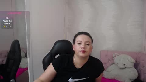 Snapshot of lunnadoll chatting on 24, 9, 2025 Katty what ever do you want on my pv is for extra tokens minimi 250 tks ty u for understand online show from 24, 9, 2025