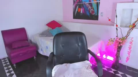 LunoxLili online show from 4, 12, 2024