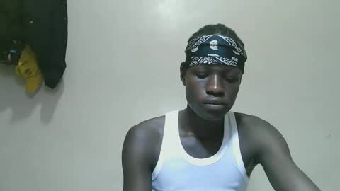 Snapshot of luoislove chatting on 26, 10, 2025 luoislove online show from 26, 10, 2025