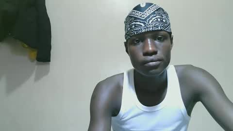 Snapshot of luoislove chatting on 31, 10, 2025 luoislove online show from 31, 10, 2025