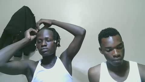 Snapshot of luoislove chatting on 15, 11, 2025 luoislove online show from 15, 11, 2025