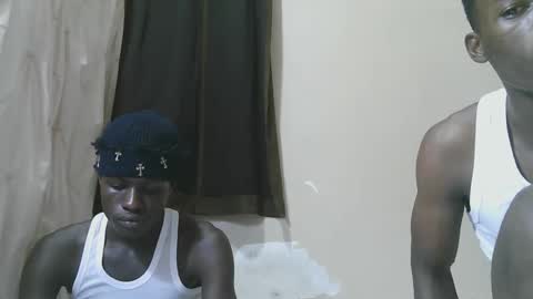 Snapshot of luoislove chatting on 26, 11, 2025 luoislove online show from 26, 11, 2025