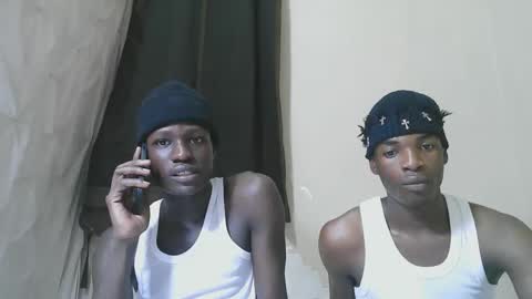 Snapshot of luoislove chatting on 29, 11, 2025 luoislove online show from 29, 11, 2025