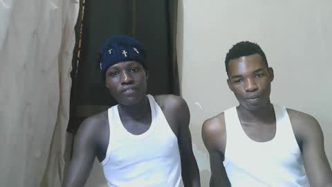 Snapshot of luoislove chatting on 30, 11, 2025 luoislove online show from 30, 11, 2025