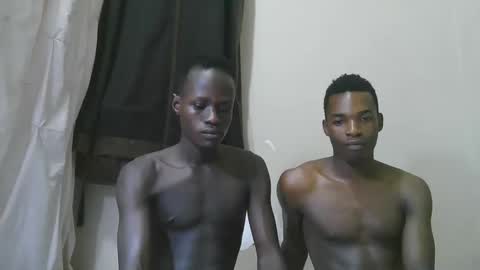 Snapshot of luoislove chatting on 3, 12, 2025 luoislove online show from 3, 12, 2025