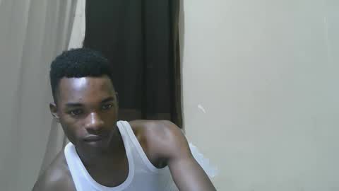 Snapshot of luoislove chatting on 6, 1, 2026 luoislove online show from 6, 1, 2026