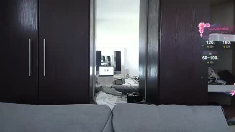 lusciouslipsxx online show from 24, 3, 2026