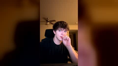 Snapshot of lustfullives chatting on 9, 6, 2026 LustfulLives online show from 9, 6, 2026