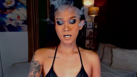 AdriannaFowks online show from 17, 1, 2025