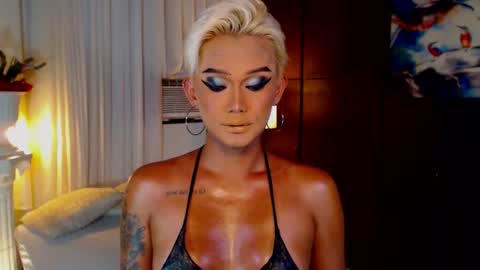 Snapshot of lustfulltrans chatting on 20, 7, 2026 AdriannaFowks online show from 20, 7, 2026