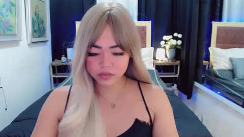 Snapshot of lustfuloffendertrina chatting on 6, 1, 2025 Trina online show from 6, 1, 2025