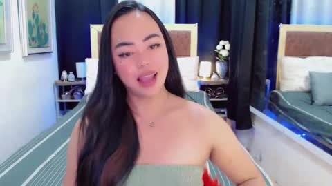 Snapshot of lustfuloffendertrina chatting on 5, 2, 2025 Trina online show from 5, 2, 2025