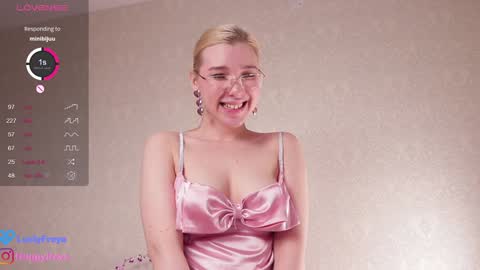 Freya    online show from 8, 1, 2025