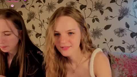 Snapshot of lustyaura chatting on 4, 10, 2025 Aura online show from 4, 10, 2025