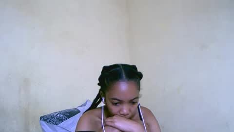 Snapshot of lutchia chatting on 15, 9, 2025 lutchia online show from 15, 9, 2025