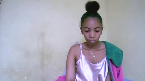 Snapshot of lutchia chatting on 18, 9, 2025 lutchia online show from 18, 9, 2025