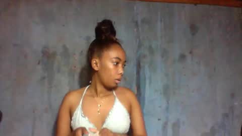 Snapshot of lutchia chatting on 16, 12, 2025 lutchia online show from 16, 12, 2025