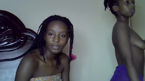 lutino_lovebirds online show from 10, 3, 2026