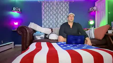 Snapshot of luv2watch1980 chatting on 12, 11, 2025 luv2watch1980 online show from 12, 11, 2025