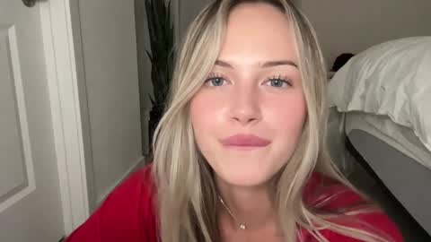 Snapshot of luvaimee chatting on 7, 10, 2025 Aimee online show from 7, 10, 2025