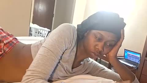 luvbug555 online show from 27, 11, 2025